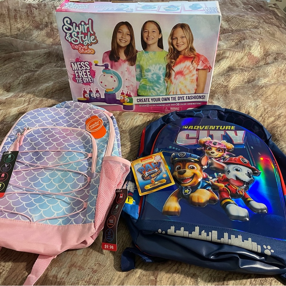 Backpack and Tye Die Kit Bundle